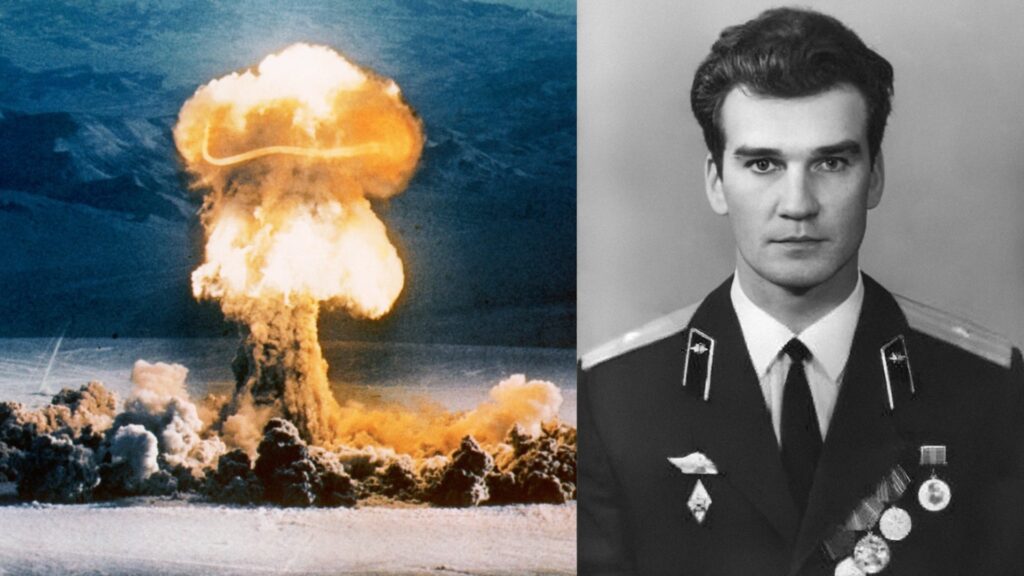 26 сентября 1983 года, через три недели после того, как советские военные сбили самолет Korean Air Lines, следовавший рейсом 007, Петров находился на дежурстве в командном центре системы раннего предупреждения о ядерном нападении «Око», когда система сообщила о запуске одной ракеты с территории США, а за ней — еще четырех.